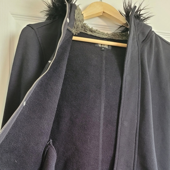 Izzue hooded coat - Picture 9 of 16